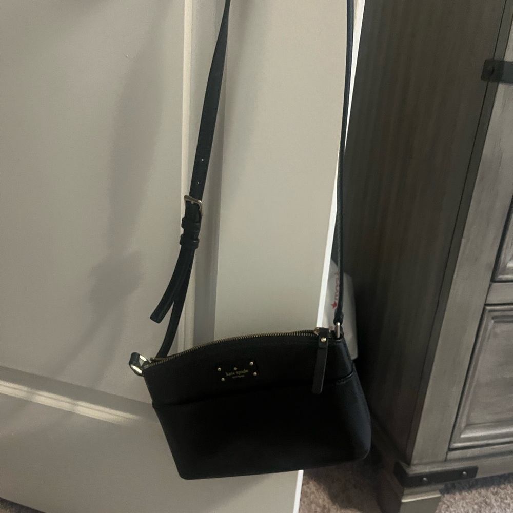 Women’s Kate Spade Handbag - Picture 2 of 4